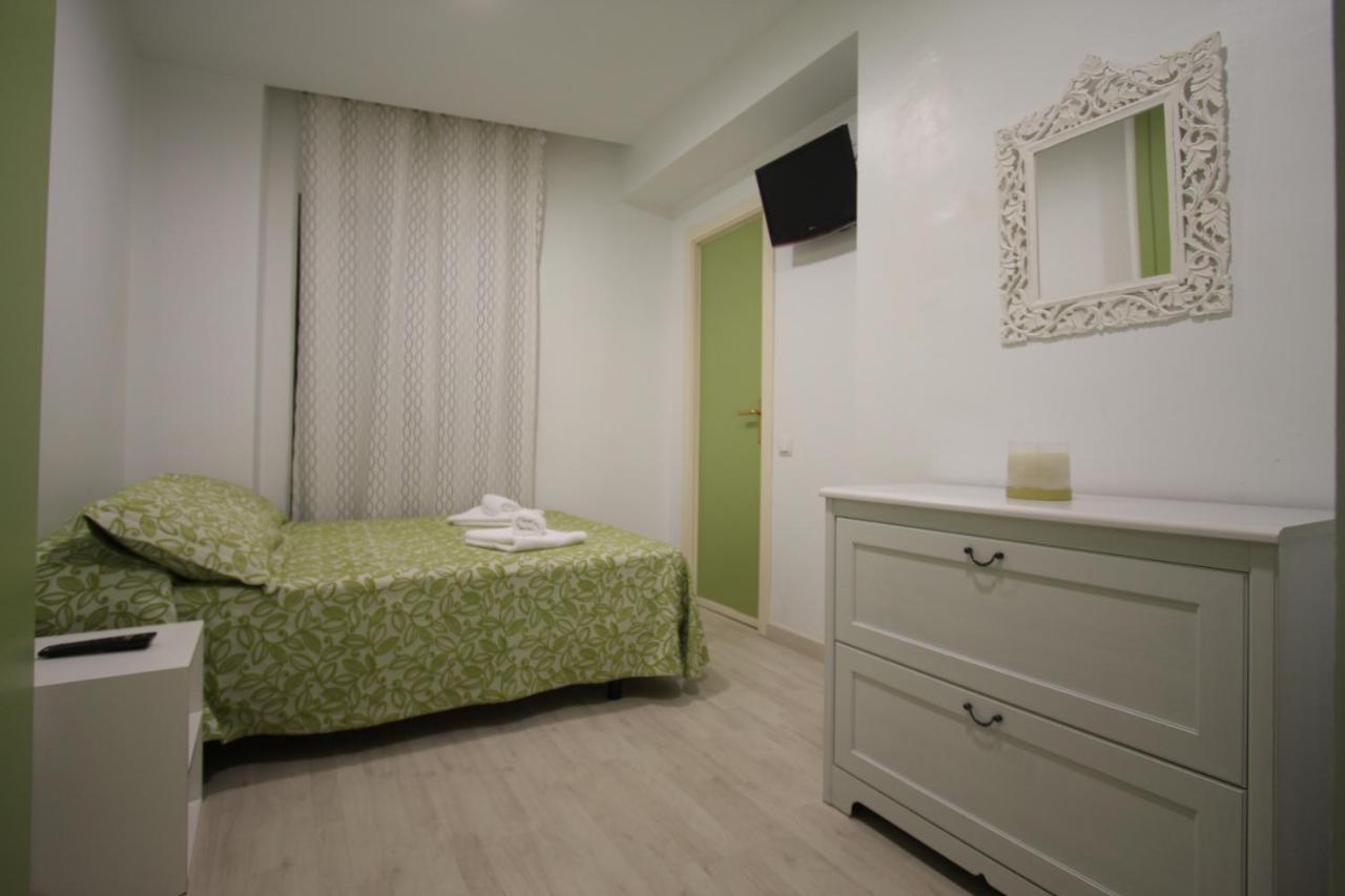 Residencia Universitaria Tagaste Barcelona Bagian luar foto
