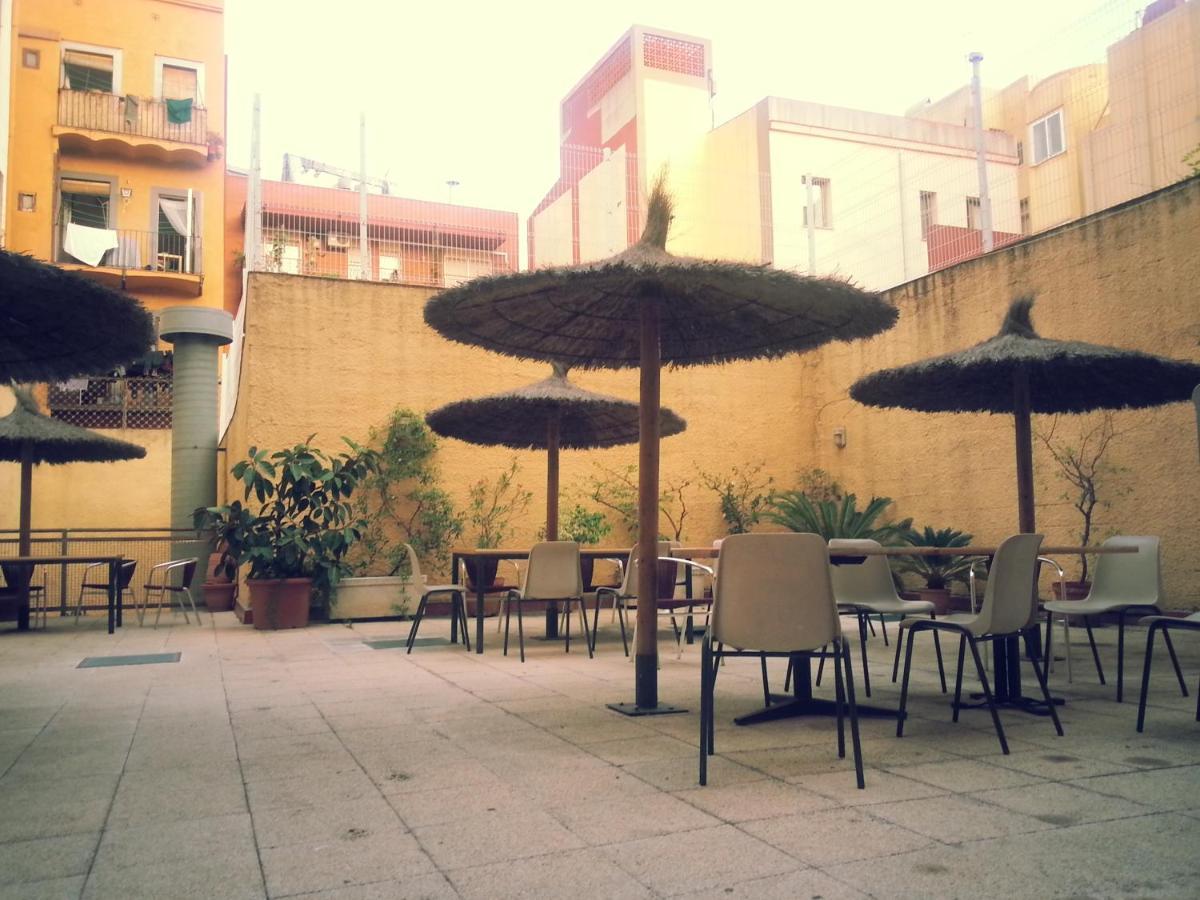 Residencia Universitaria Tagaste Barcelona Bagian luar foto