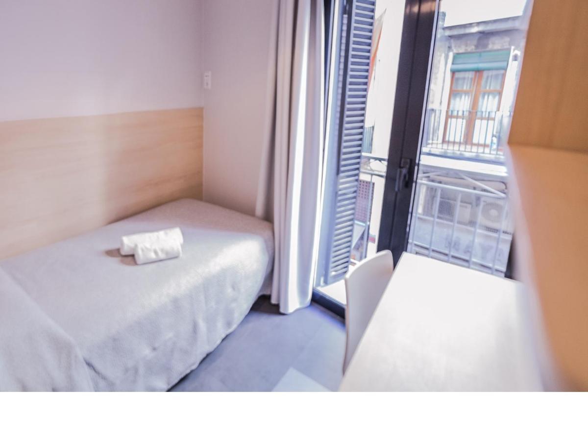 Residencia Universitaria Tagaste Barcelona Bagian luar foto