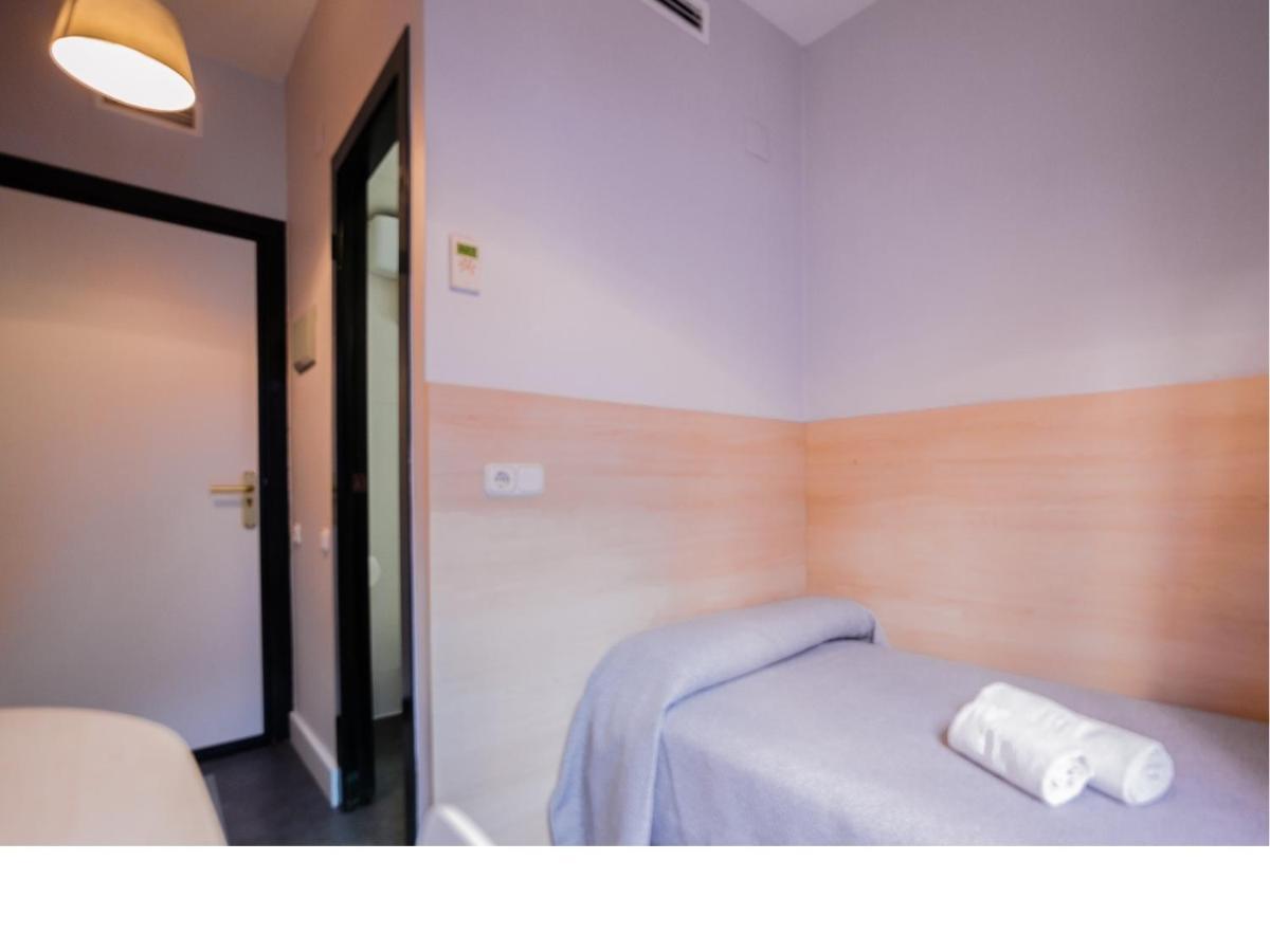 Residencia Universitaria Tagaste Barcelona Ruang foto
