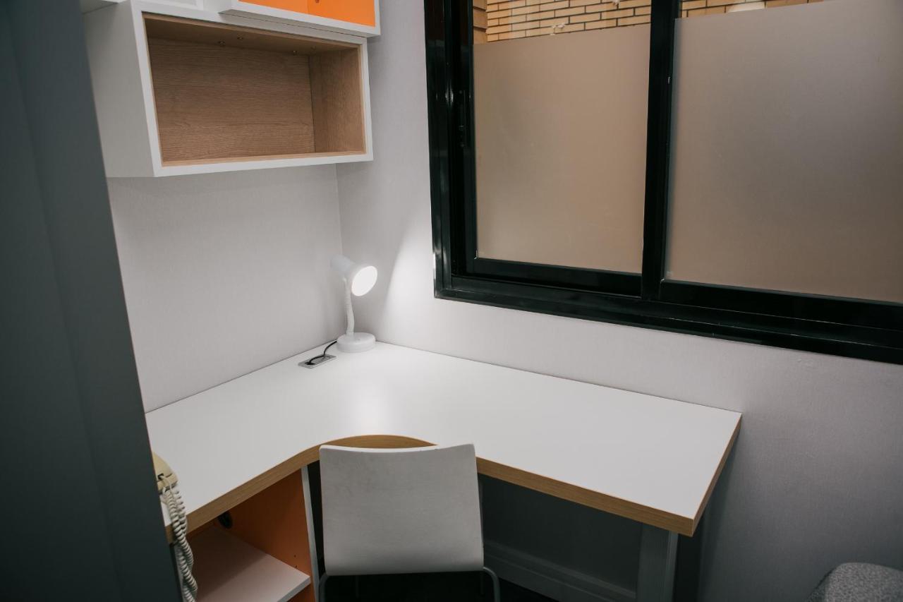 Residencia Universitaria Tagaste Barcelona Bagian luar foto