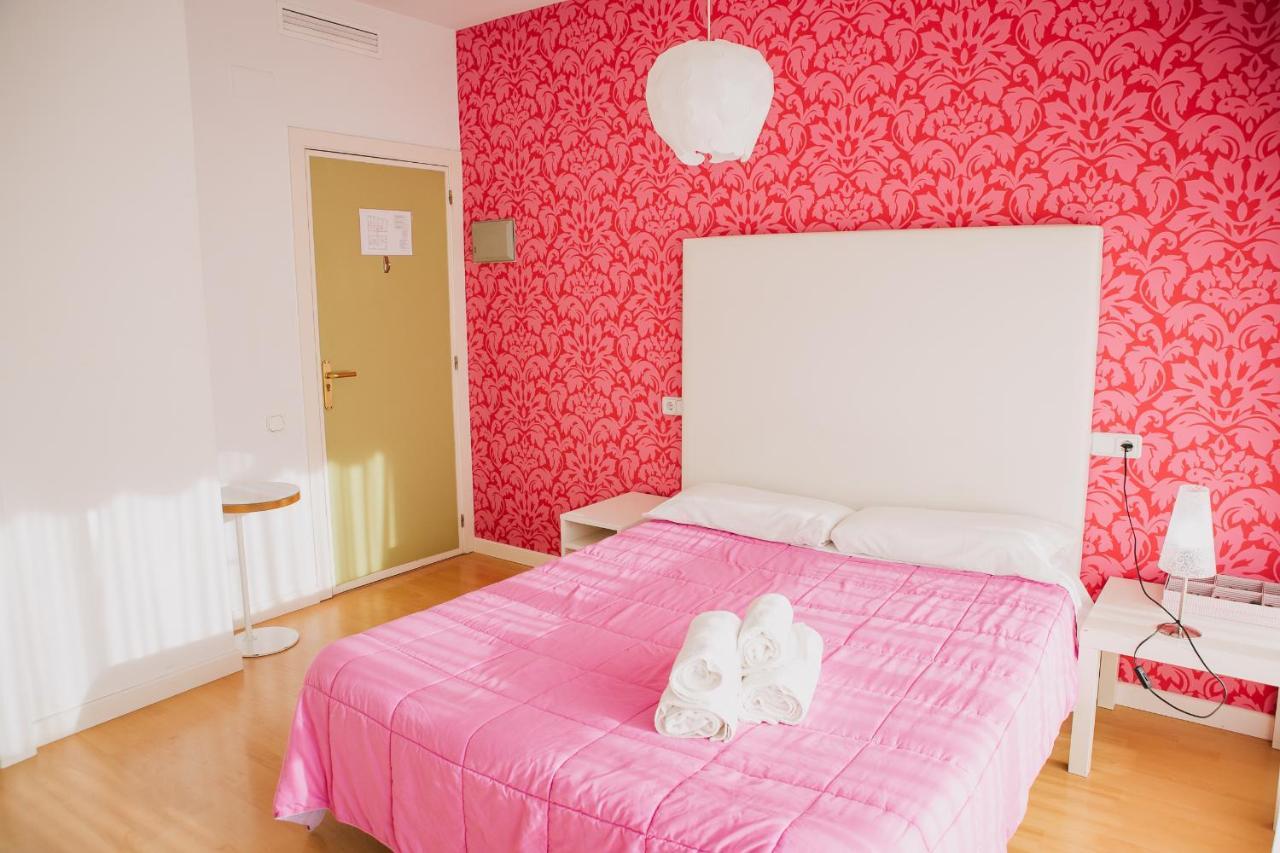 Residencia Universitaria Tagaste Barcelona Bagian luar foto
