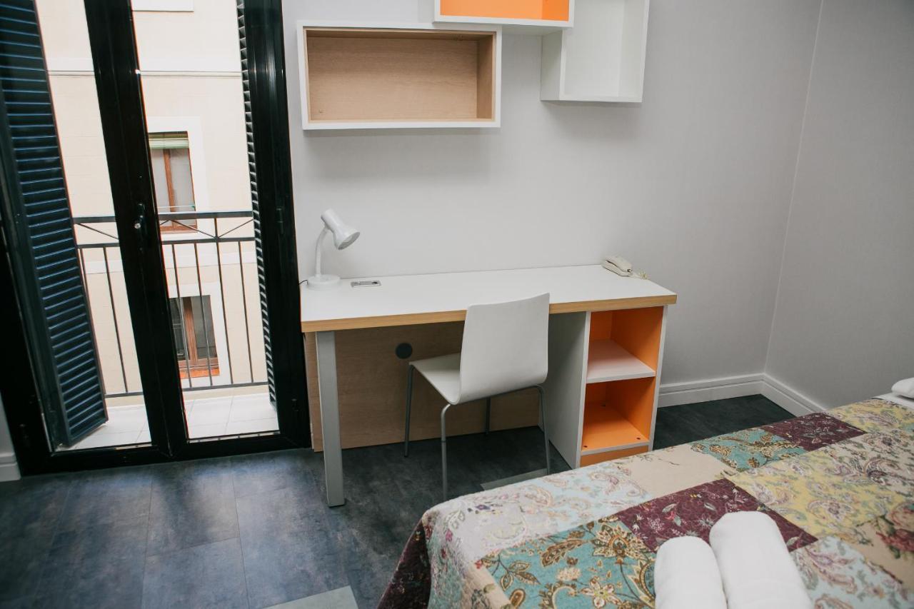 Residencia Universitaria Tagaste Barcelona Bagian luar foto